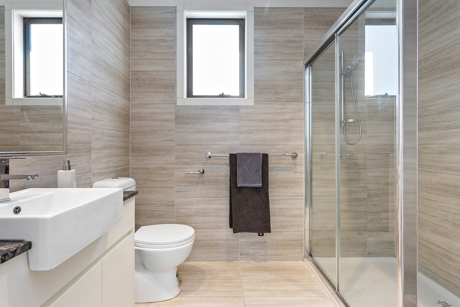Property Gallery Thumbnail 7