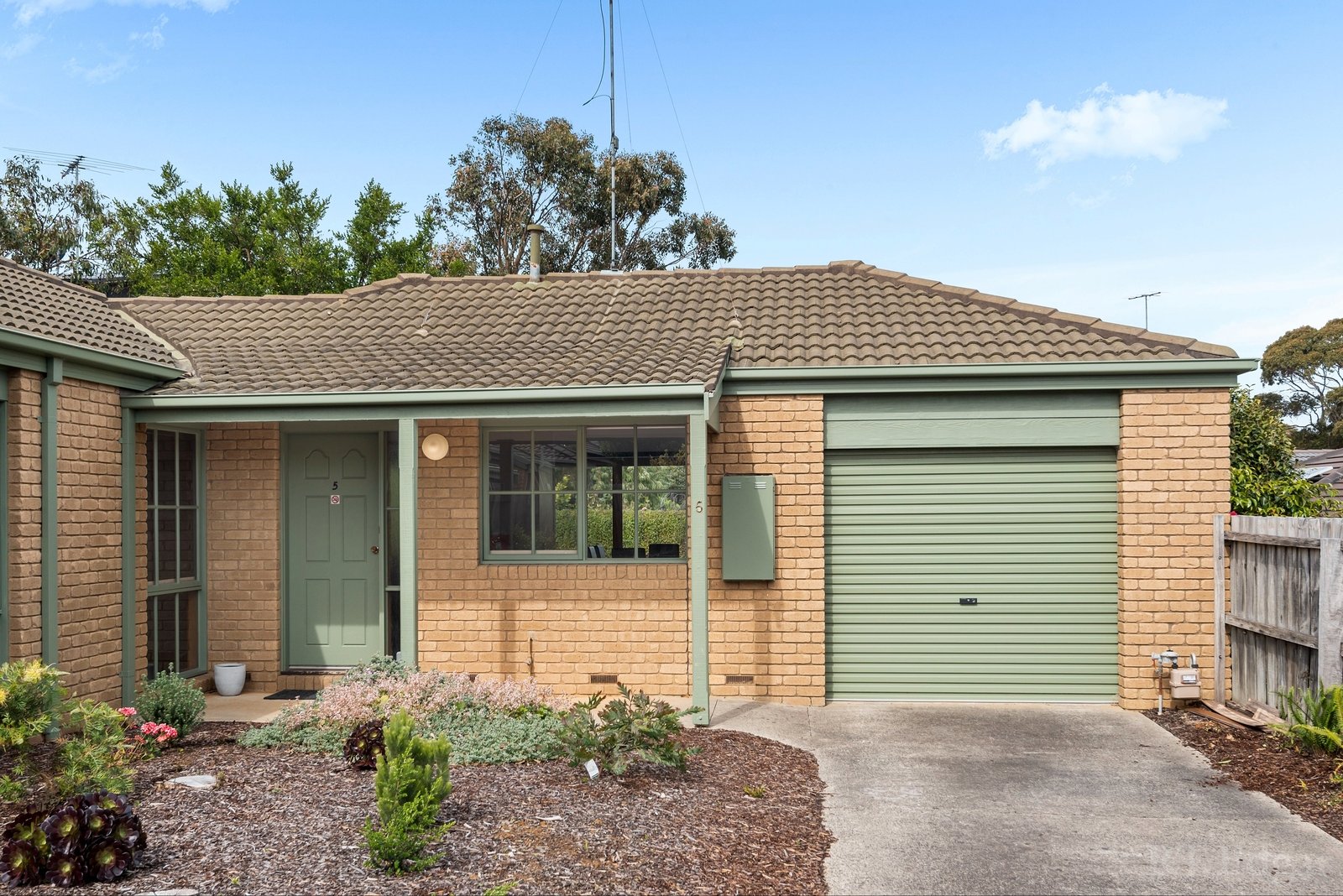 Property Gallery Thumbnail 2