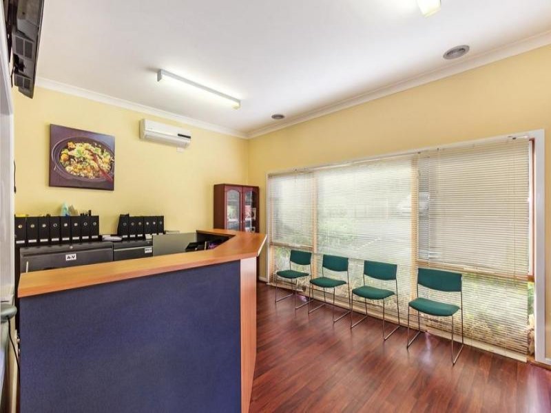 544 Elgar Road, Box Hill North image 5