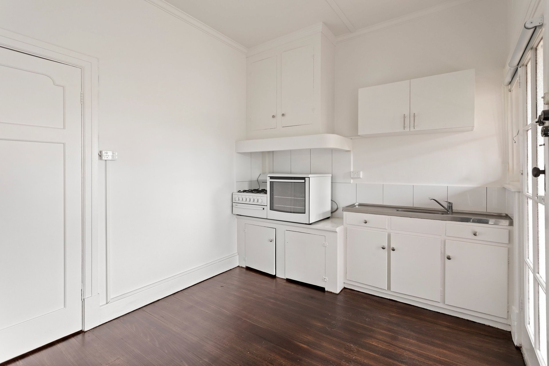 Property Gallery Thumbnail 6