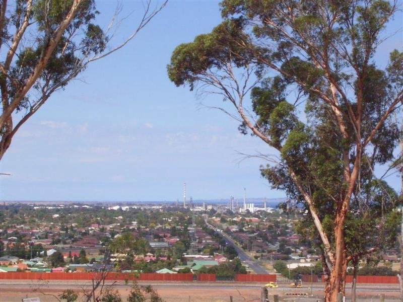 545 Anakie Road, Lovely Banks image 2