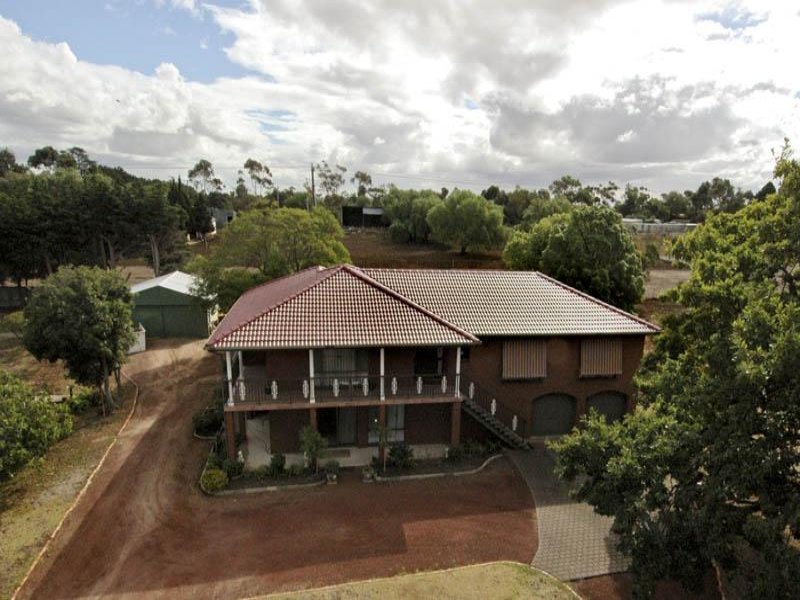 545 Anakie Road, Lovely Banks image 4