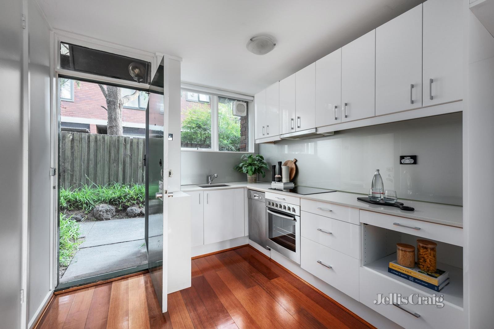 5/45 Rockley Road, South Yarra image 3