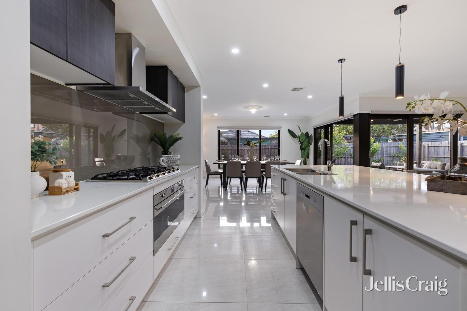 547 Highbury Road, Burwood&nbsp;East image 2