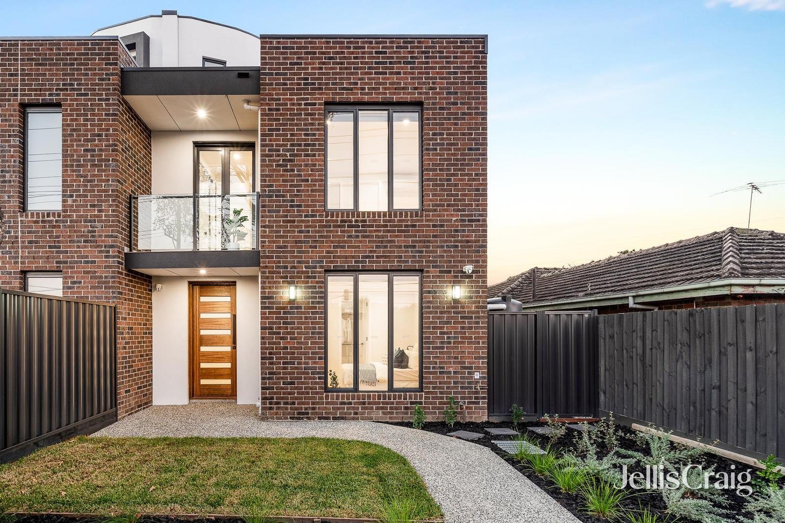 547A Waverley Road, Malvern&nbsp;East image 1