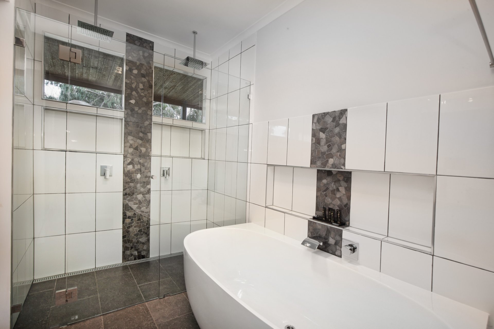 Property Gallery Thumbnail 13