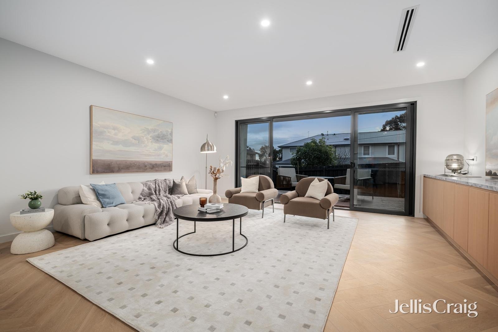 54A Darbyshire Road, Mount Waverley image 3