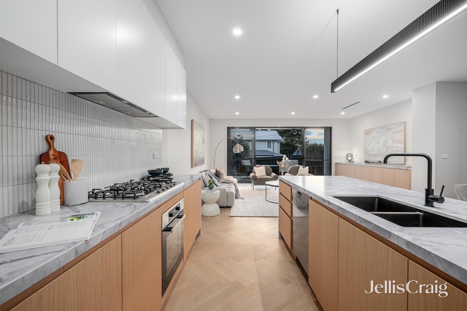 54A Darbyshire Road, Mount Waverley image 5