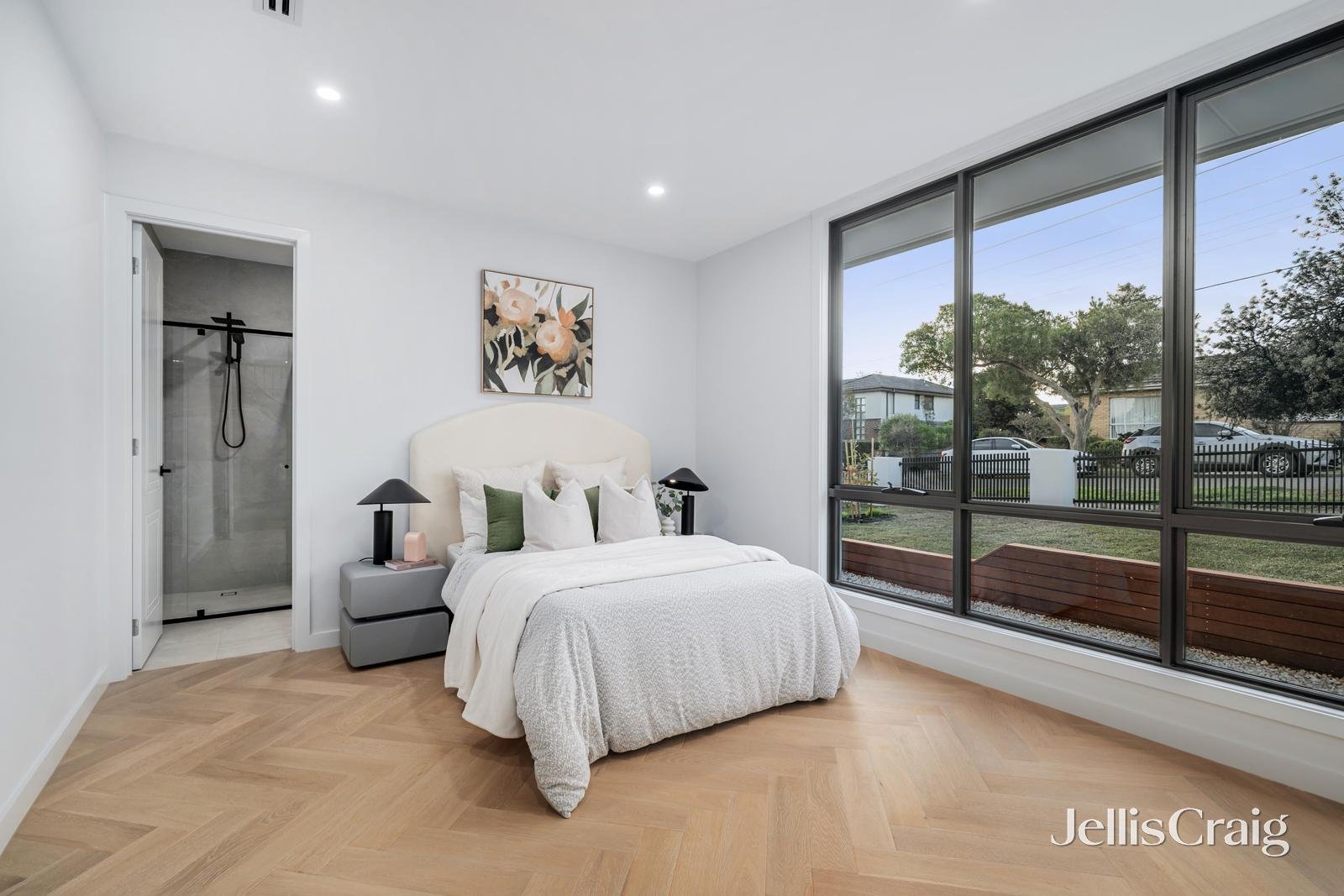 54A Darbyshire Road, Mount Waverley image 6