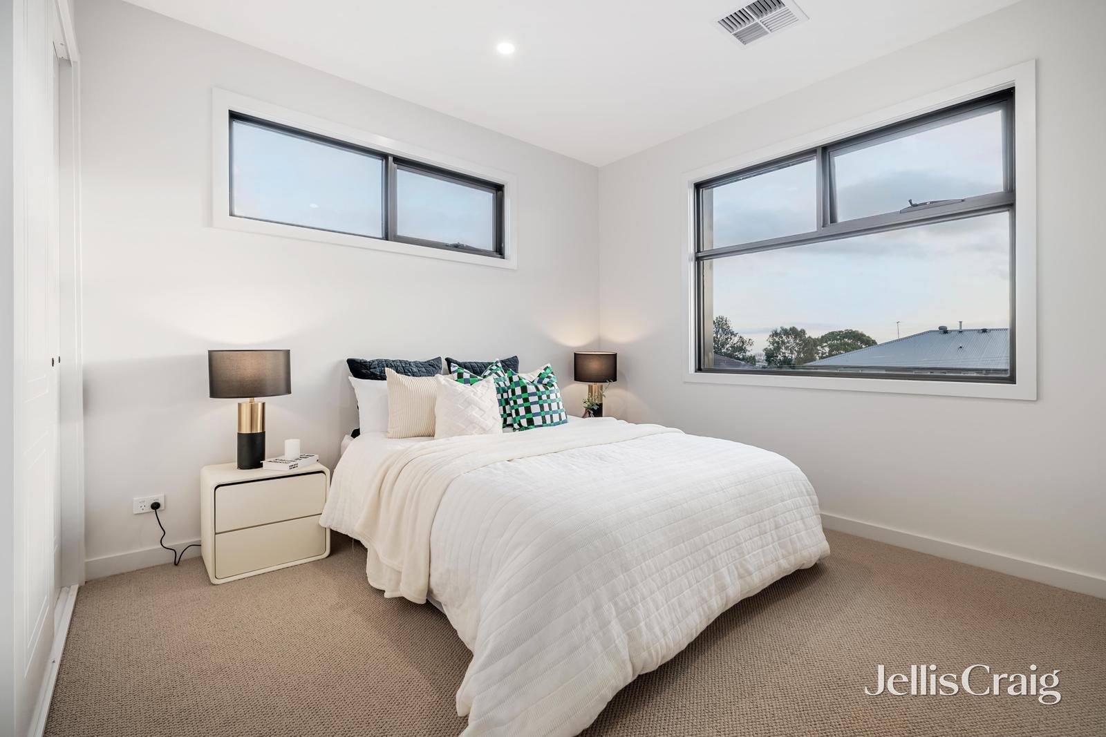 54A Darbyshire Road, Mount Waverley image 11