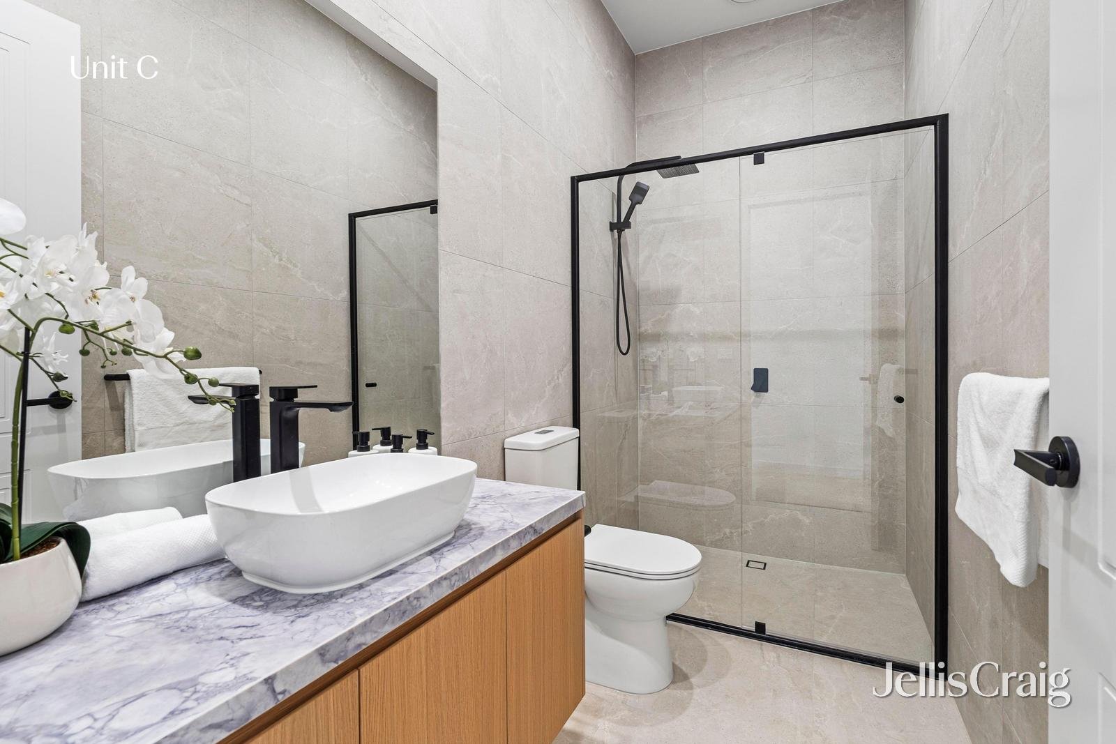 54B&54C Darbyshire Road, Mount Waverley image 19