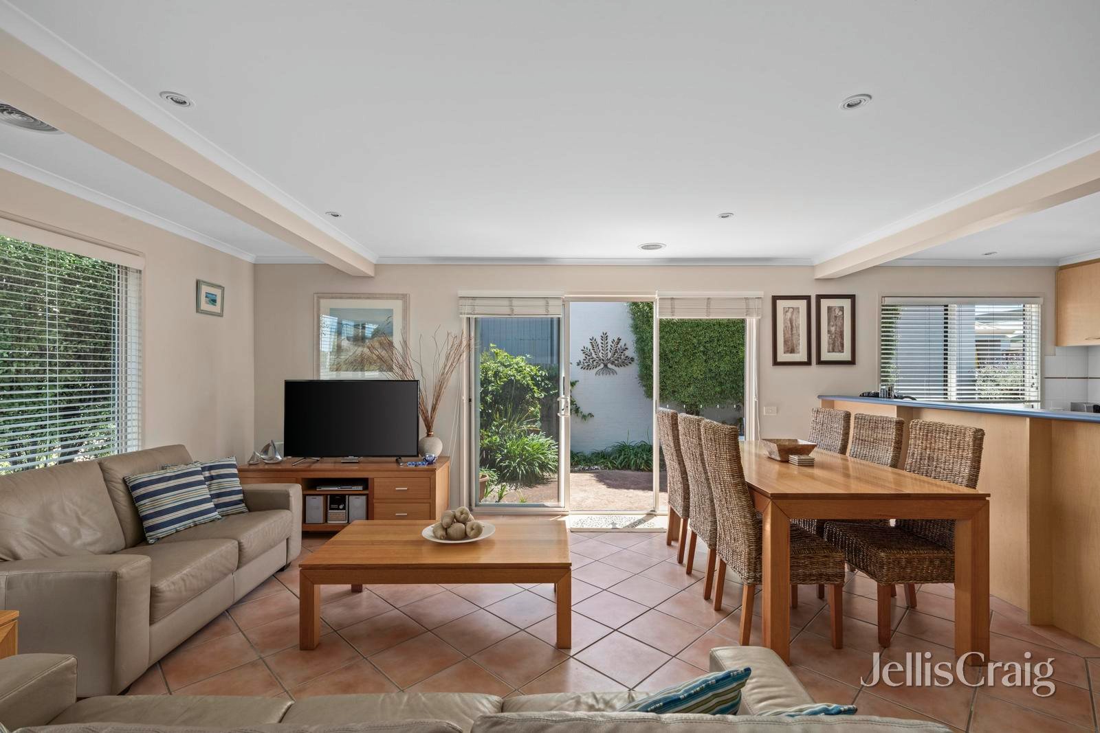 5/5-7 Orton Street, Ocean Grove image 2