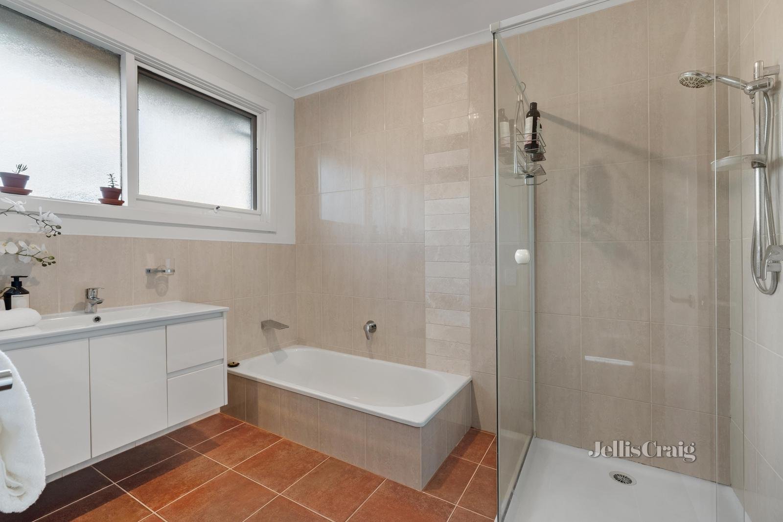55 Atheldene Drive, Glen Waverley image 12