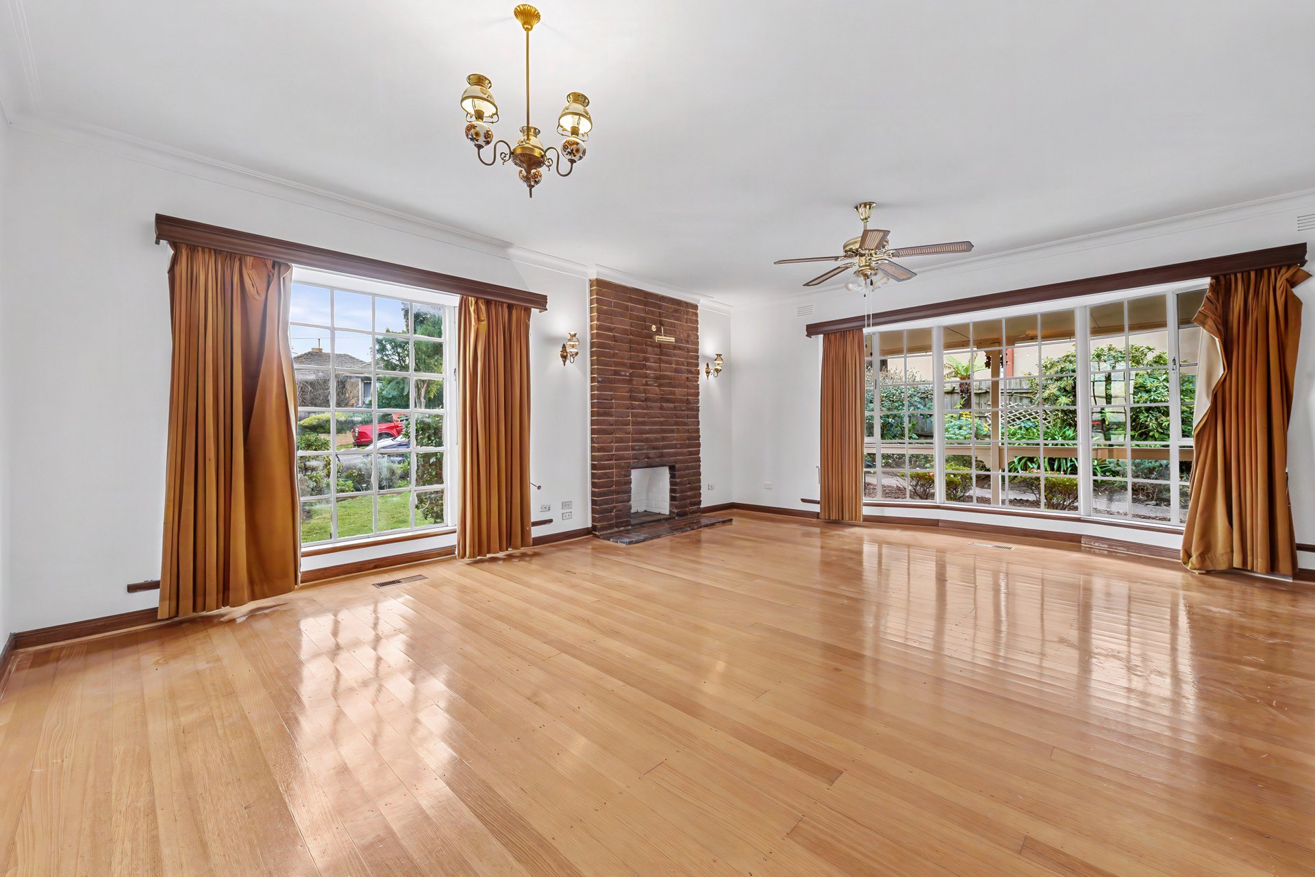 55 Avonhust Drive, Glen&nbsp;Waverley image 2