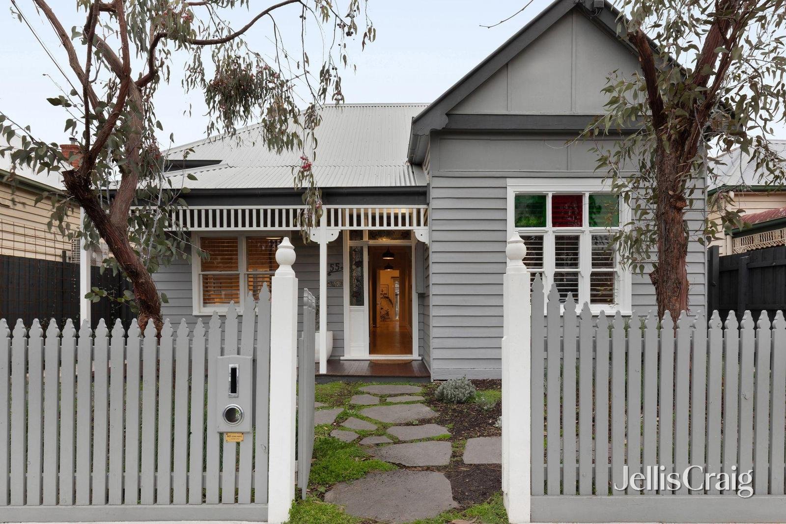 55 Beaconsfield Parade, Northcote image 1