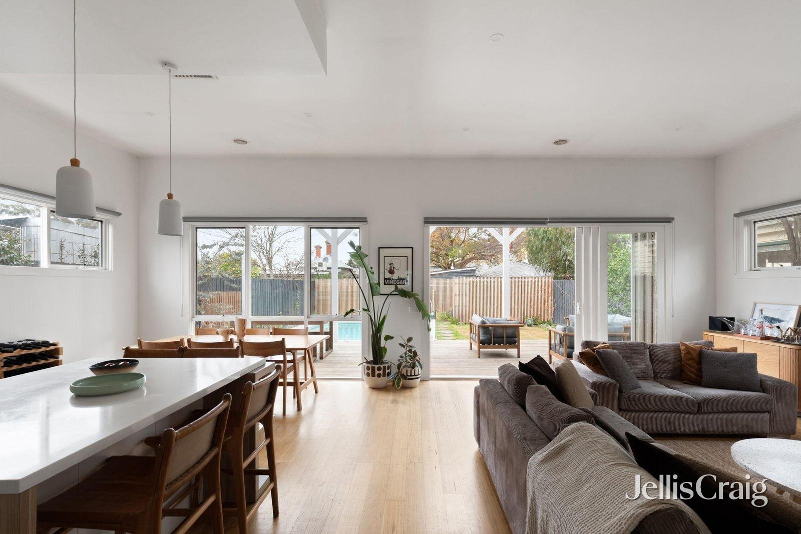 55 Beaconsfield Parade, Northcote image 9