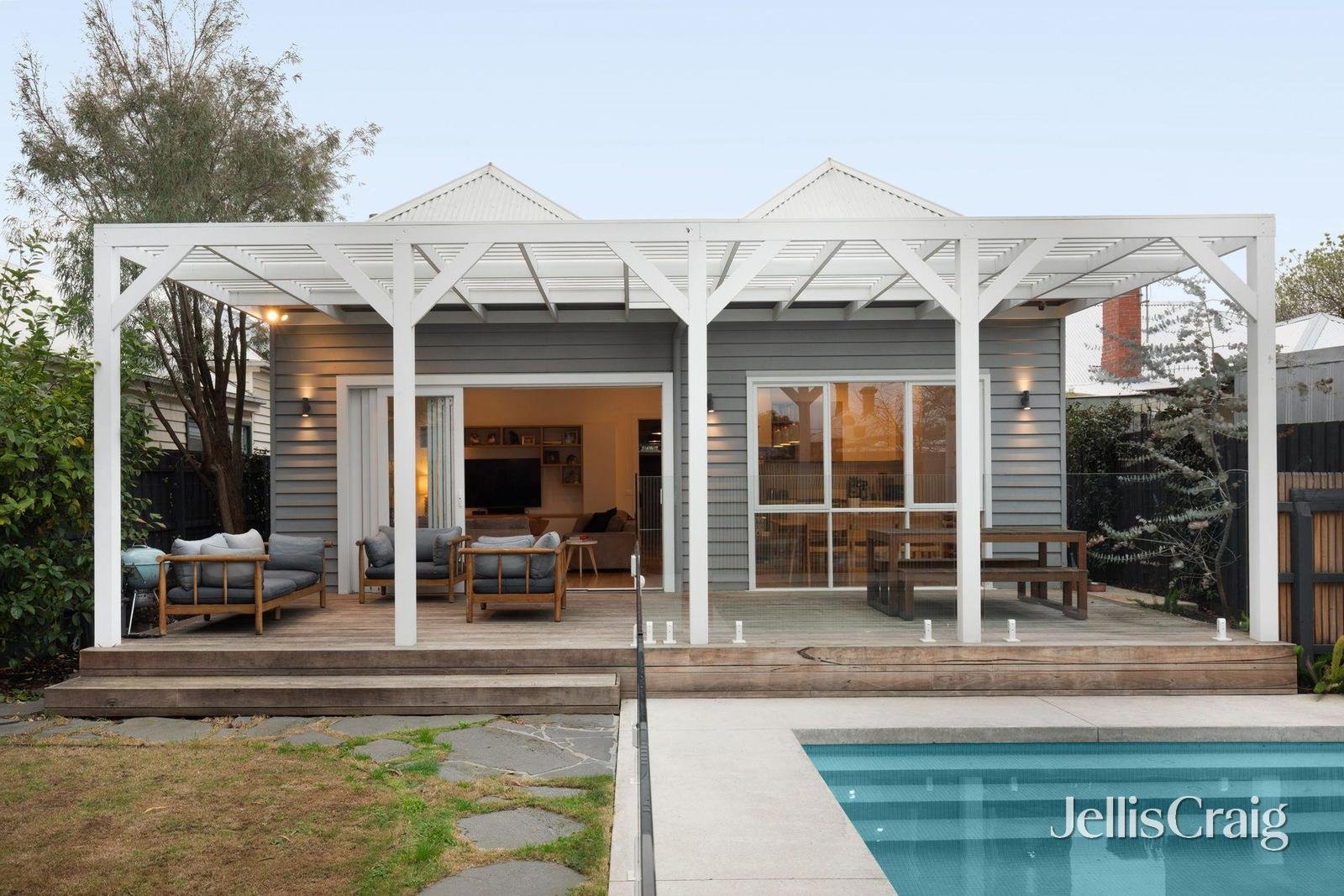 55 Beaconsfield Parade, Northcote image 11