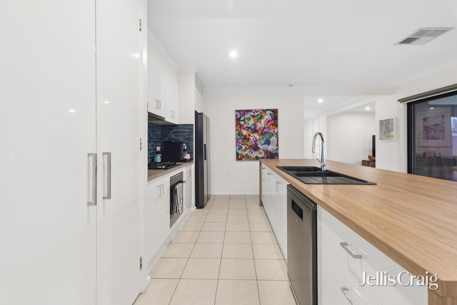 55 Belltower Avenue, Alfredton image 4