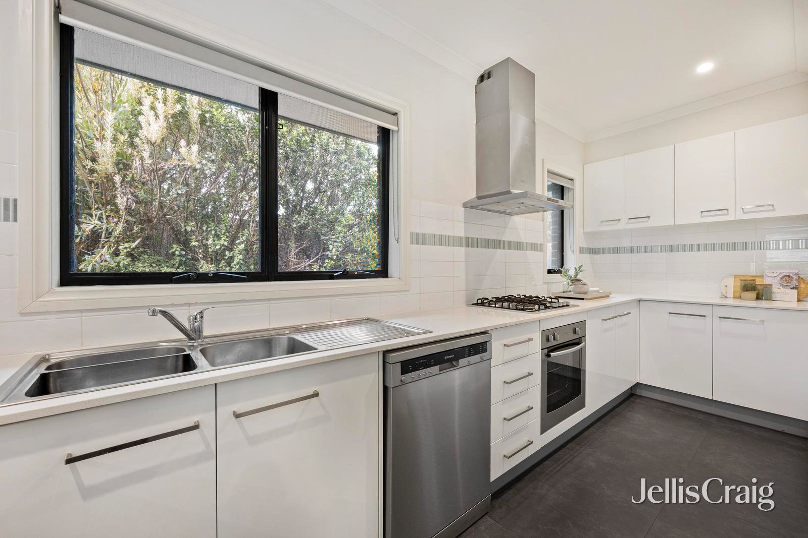 5/5 Bennison Street, Croydon image 5