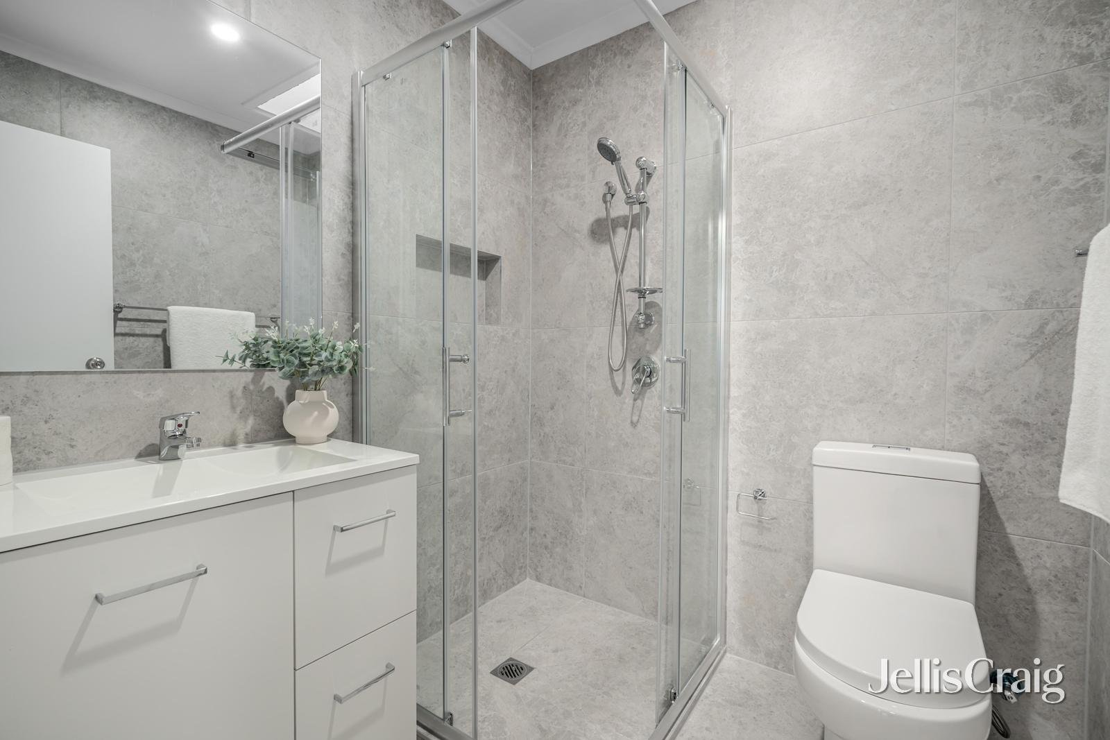 55 Buller Drive, Glen Waverley image 9