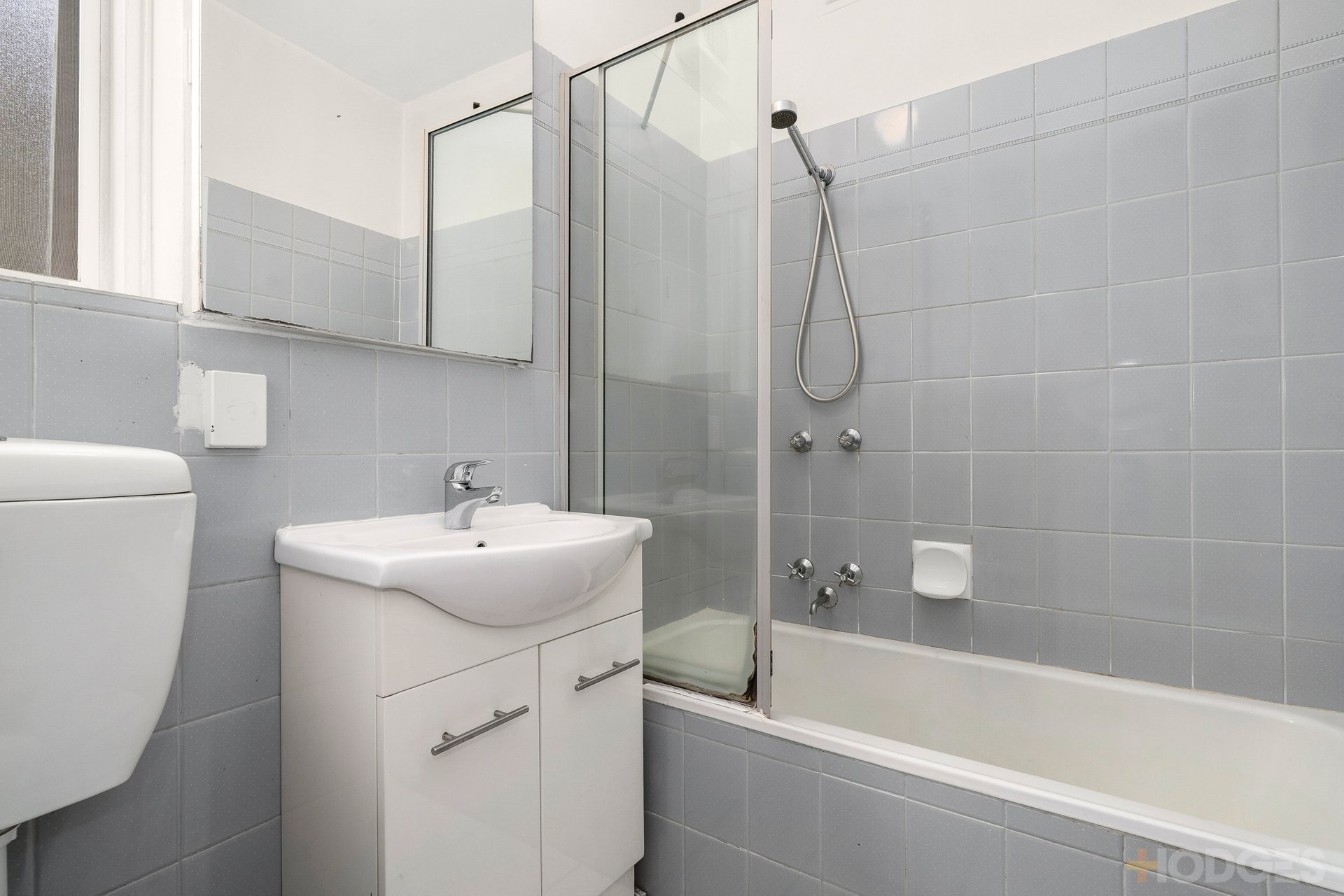 5 / 5 Celeste Court St Kilda East