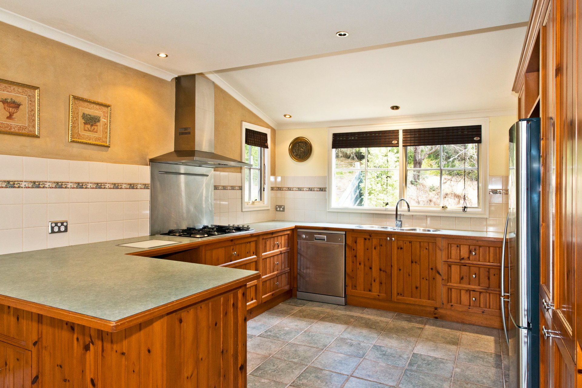 Property Gallery Thumbnail 5