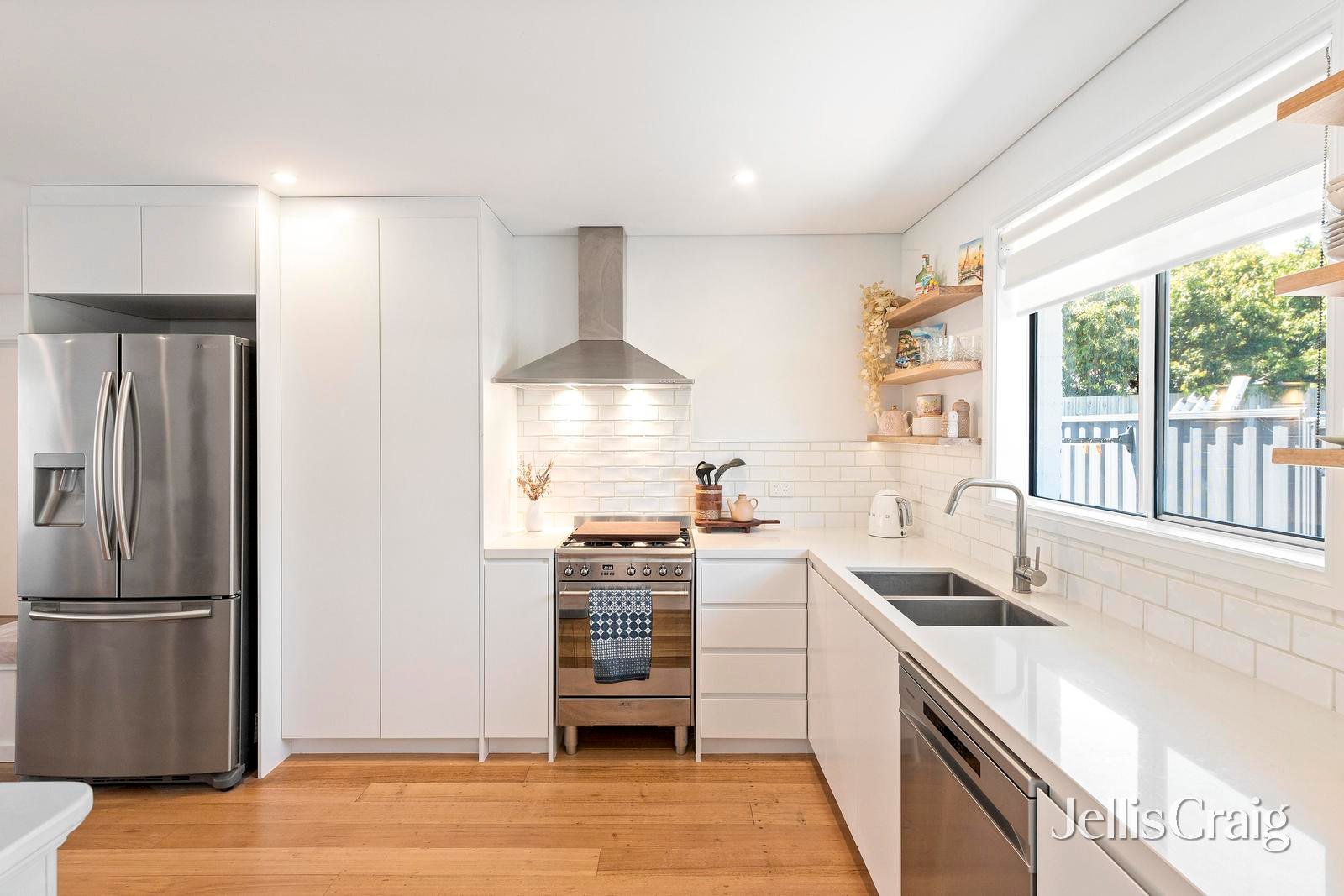 55 Croydondale Drive, Mooroolbark image 6