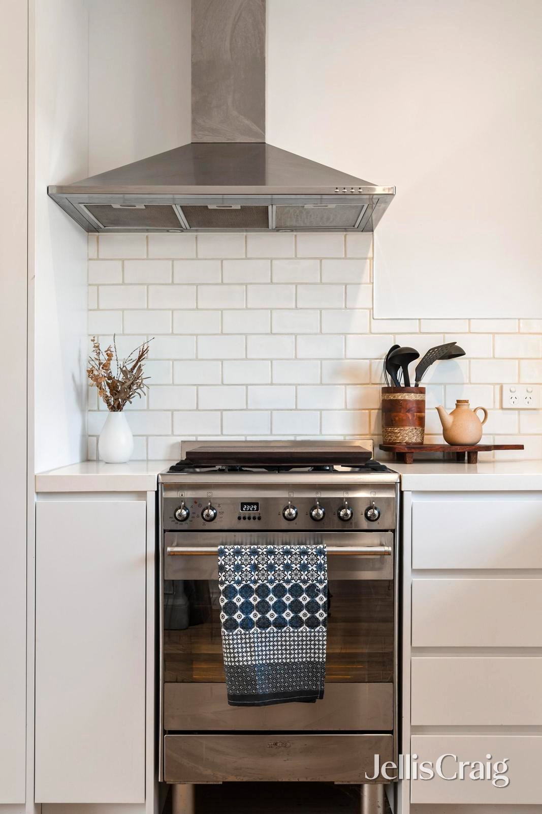 55 Croydondale Drive, Mooroolbark image 8