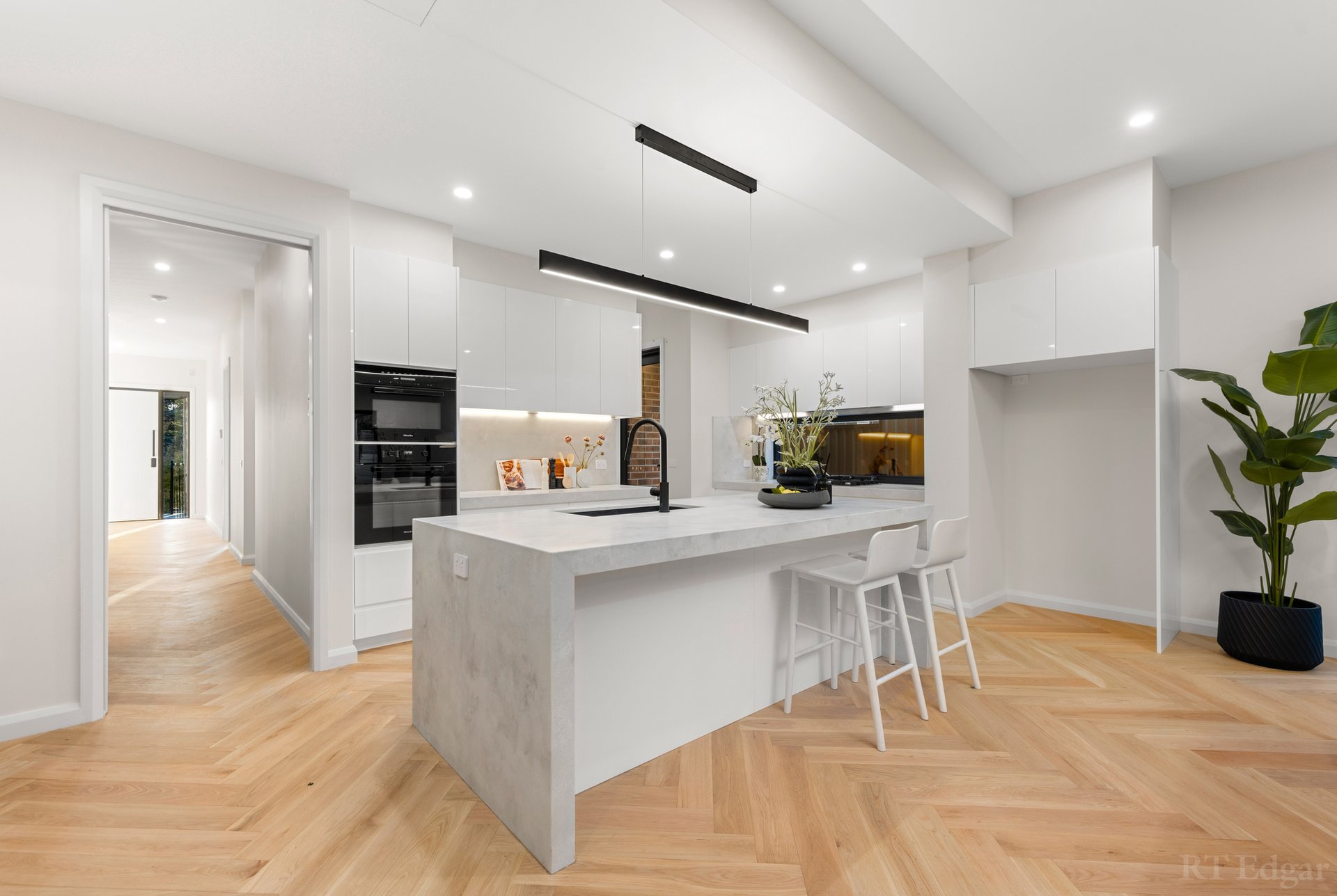 Property Gallery Thumbnail 6