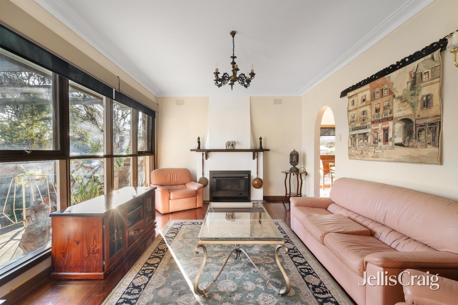55 Fernside Avenue, Briar Hill image 3