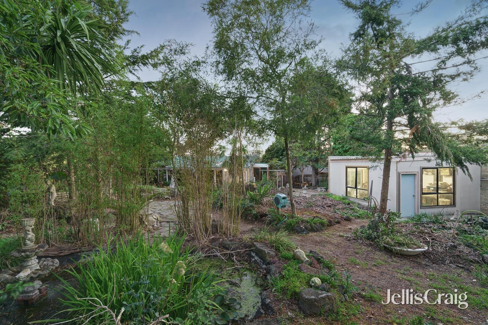 55 Fernside Avenue, Briar Hill image 7