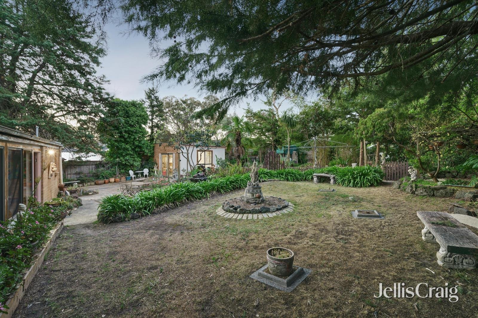 55 Fernside Avenue, Briar Hill image 10