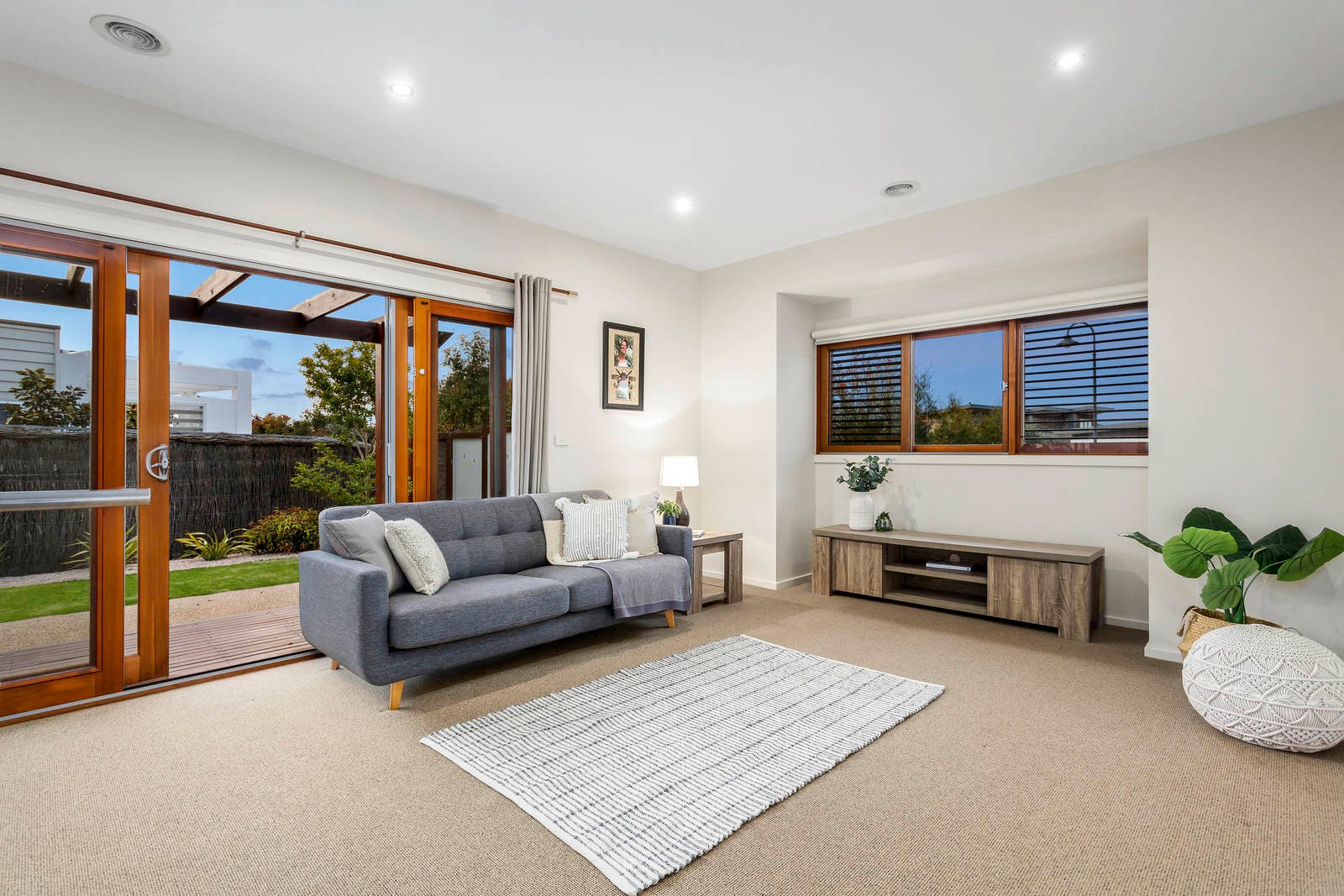 Property Gallery Thumbnail 9