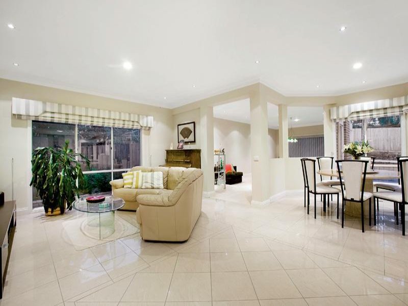 55 Hosken Street, Balwyn North image 4