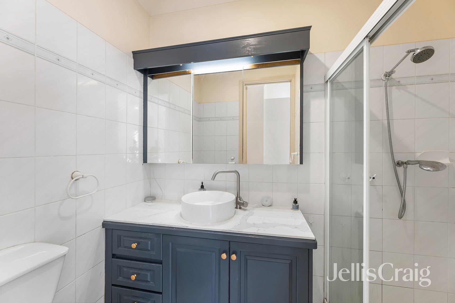 55 Inverness Way, Balwyn North image 9
