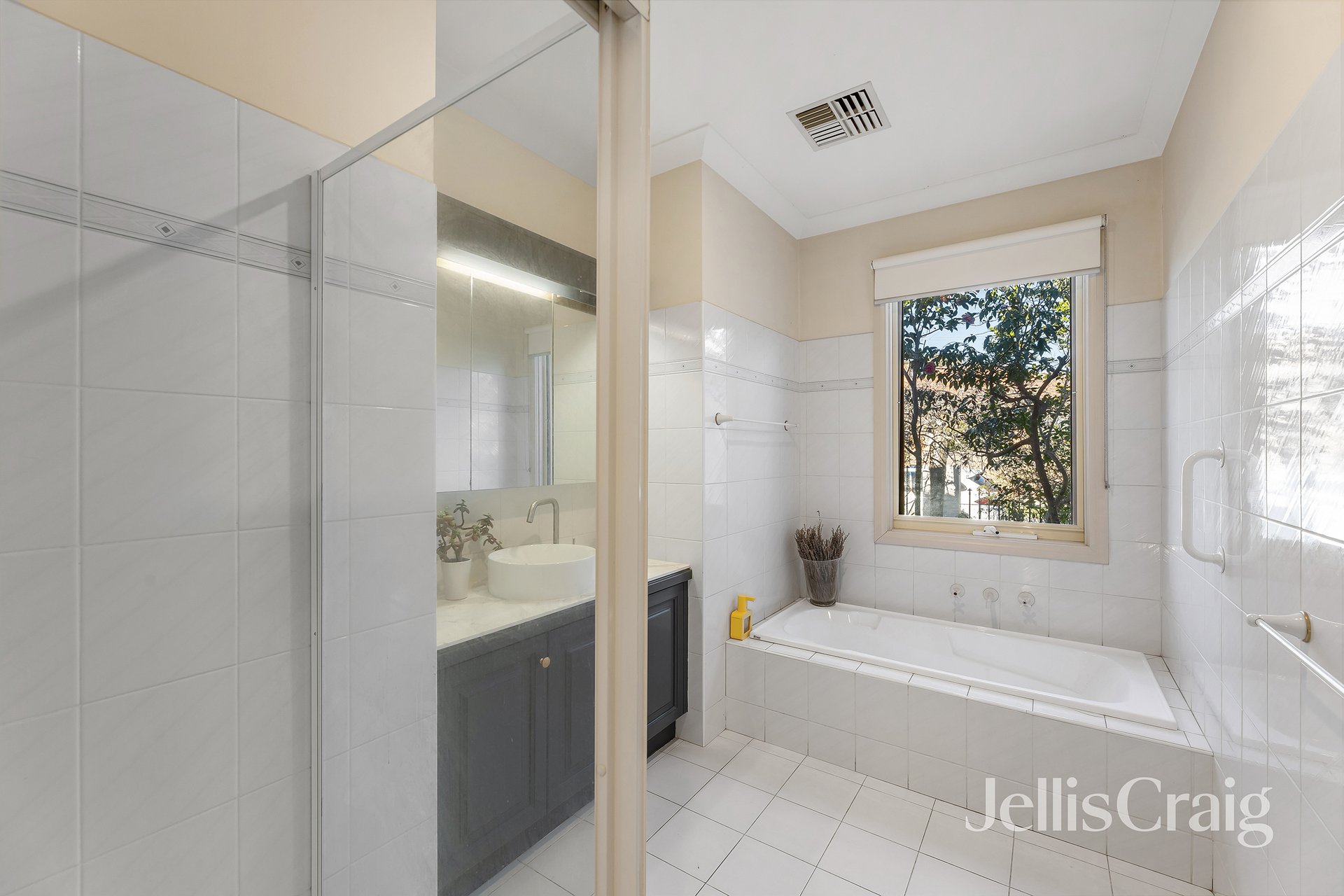 55 Inverness Way, Balwyn North image 10