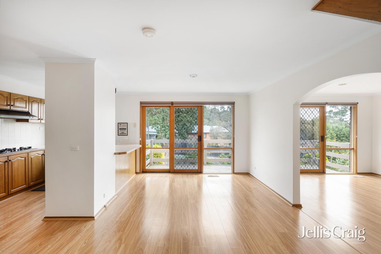 55 James Cook Drive, Diamond Creek image 3