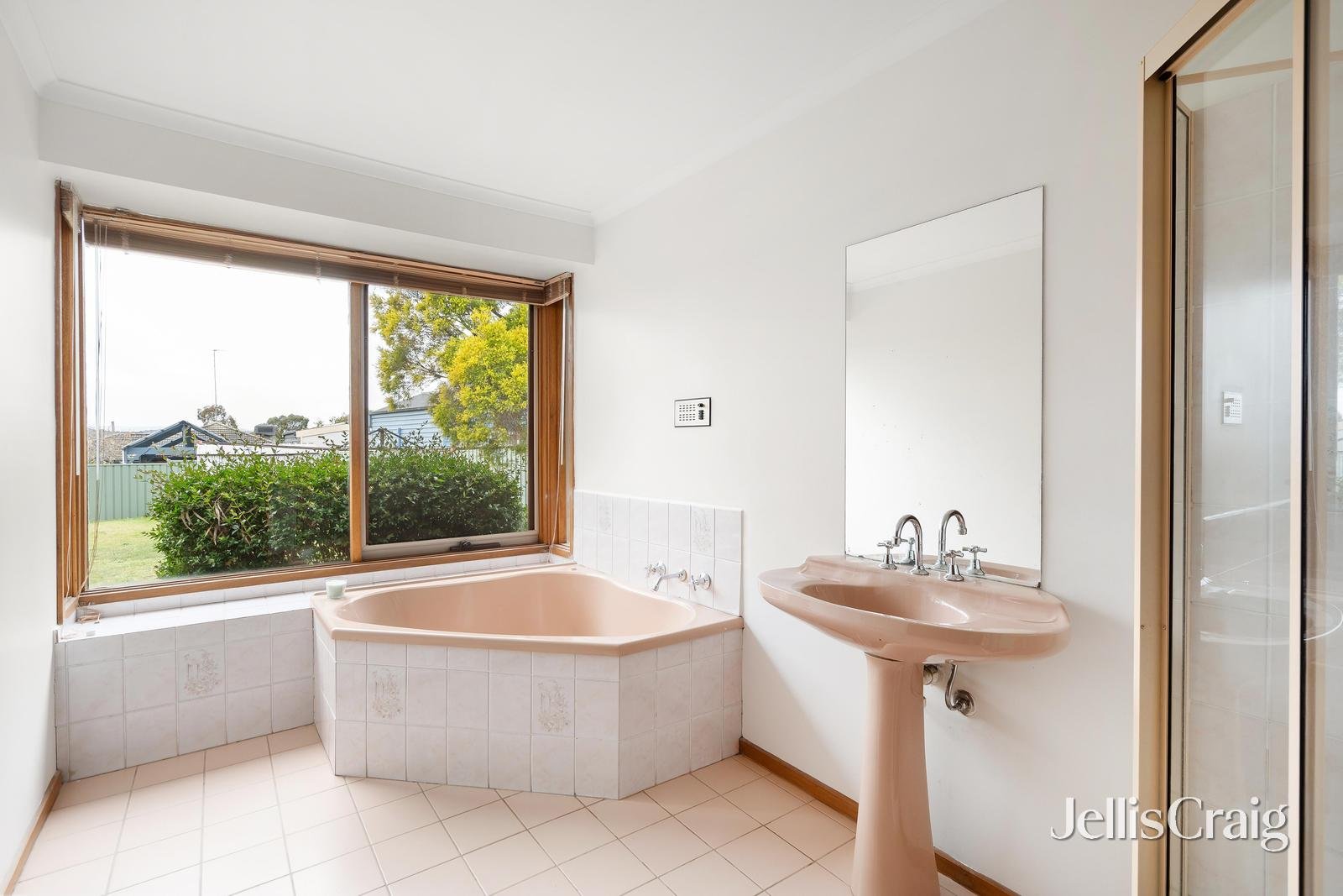 55 James Cook Drive, Diamond Creek image 8