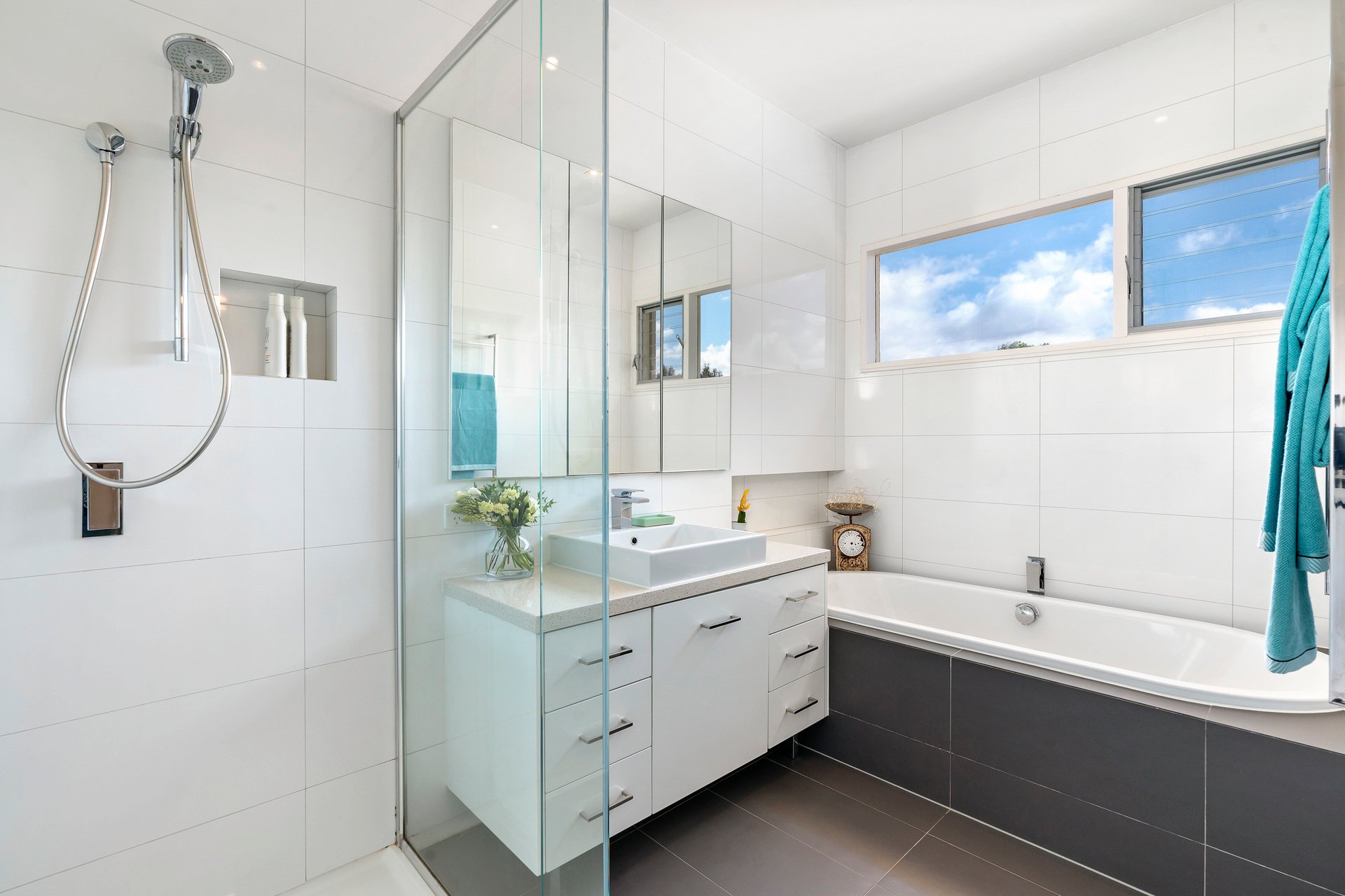 Property Gallery Thumbnail 8