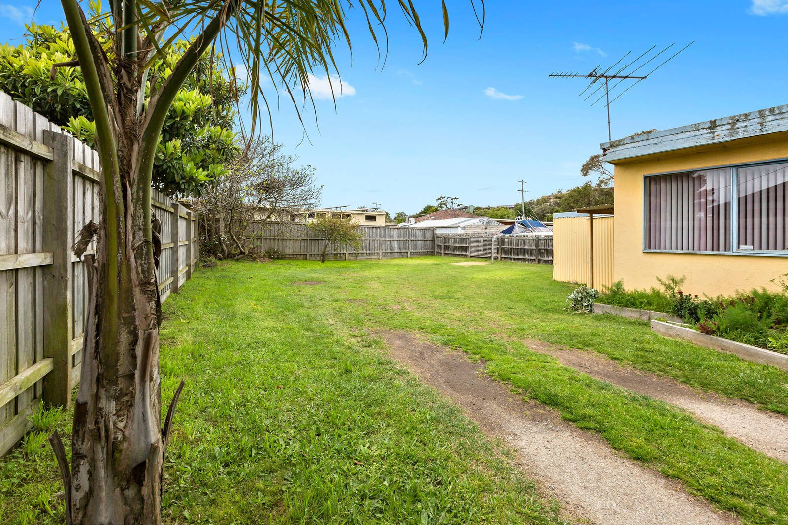 Property Gallery Thumbnail 11
