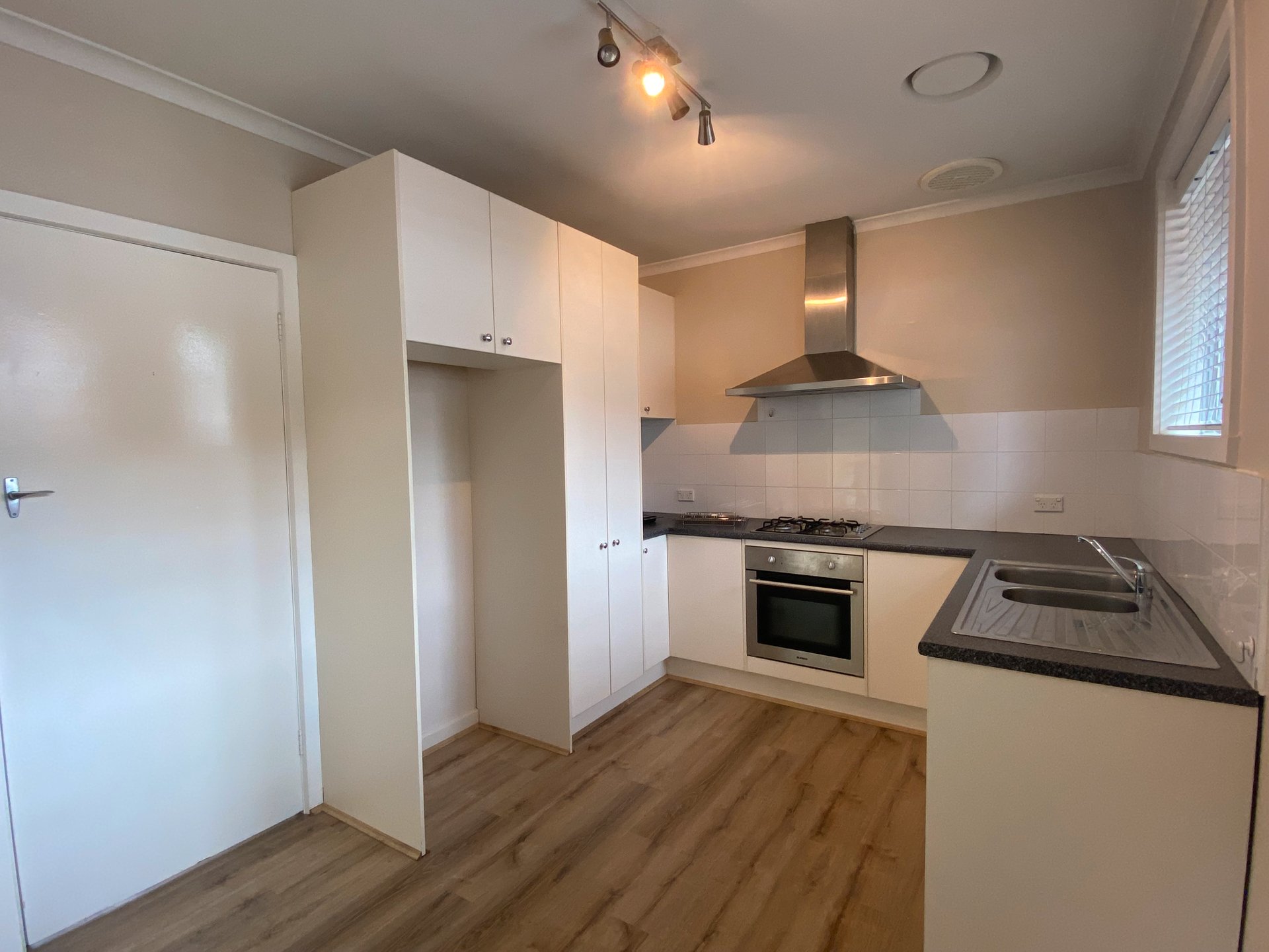 5/5 Mountain Grove, Kew image 3