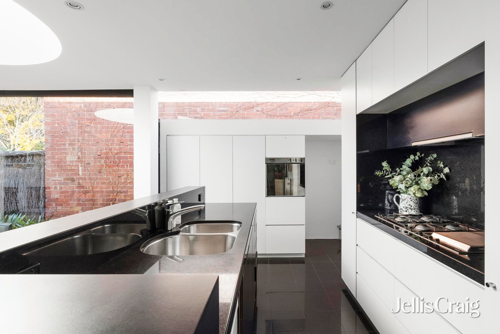 55 Nimmo Street, Middle Park image 5