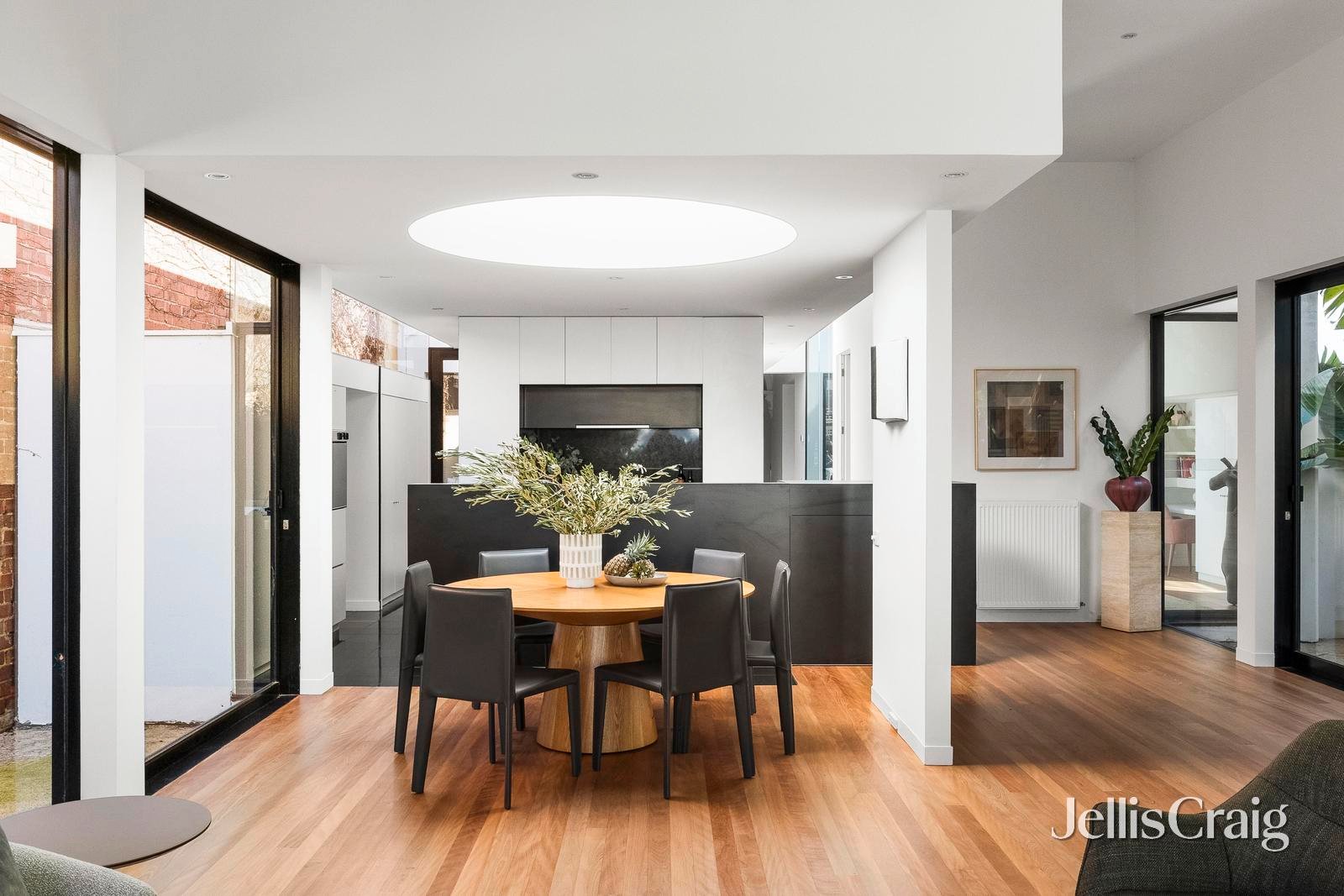 55 Nimmo Street, Middle Park image 6