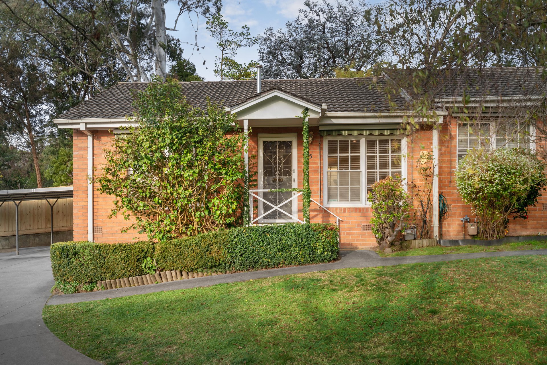 5/5 Pakenham Street, Blackburn image 1