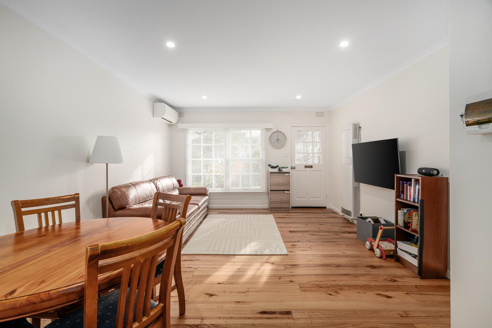 5/5 Pakenham Street, Blackburn image 2