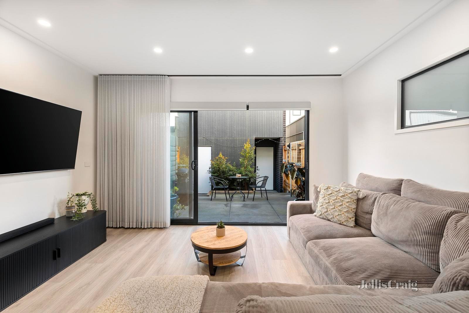 55 Phoenix Road, Altona North image 2