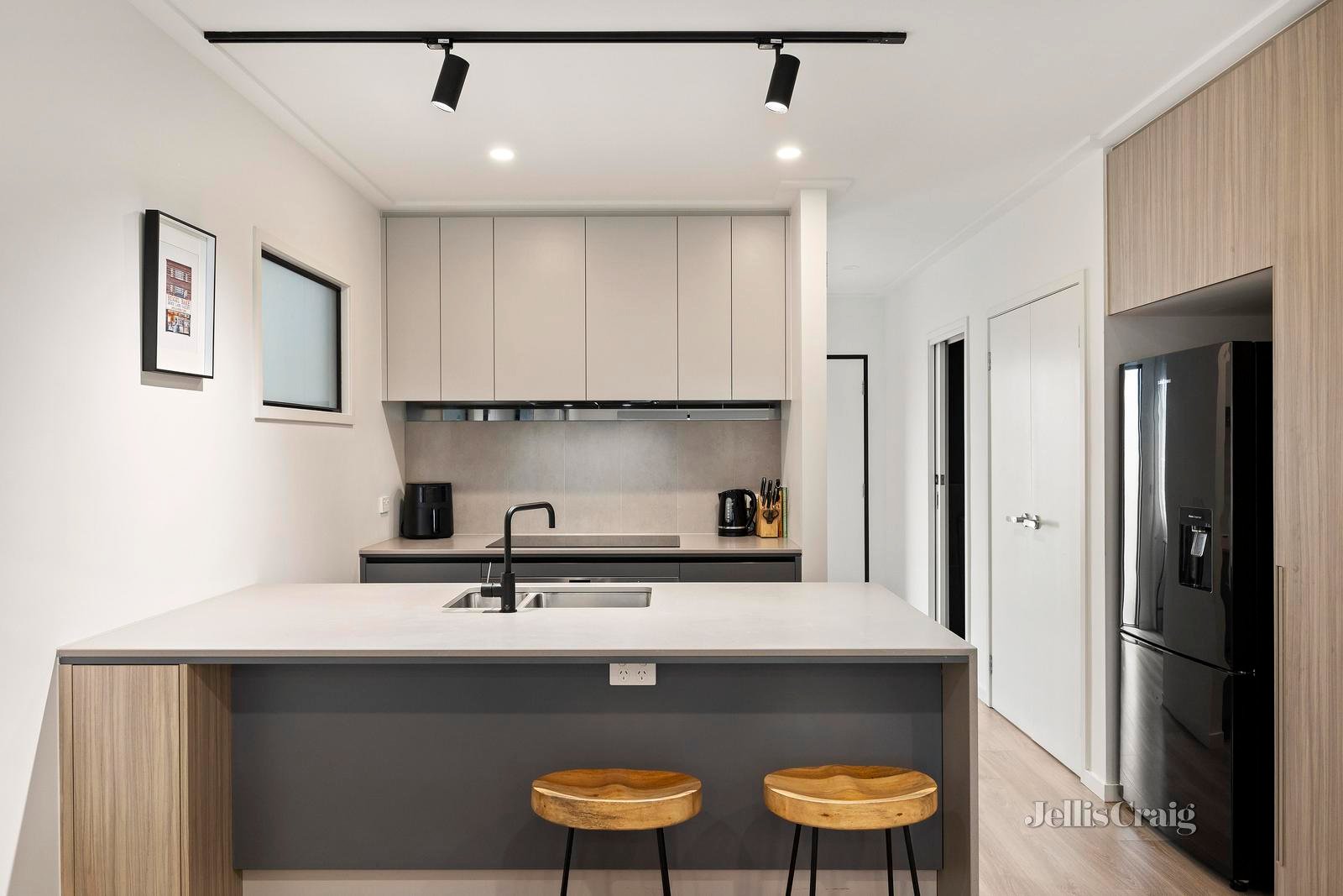55 Phoenix Road, Altona North image 3