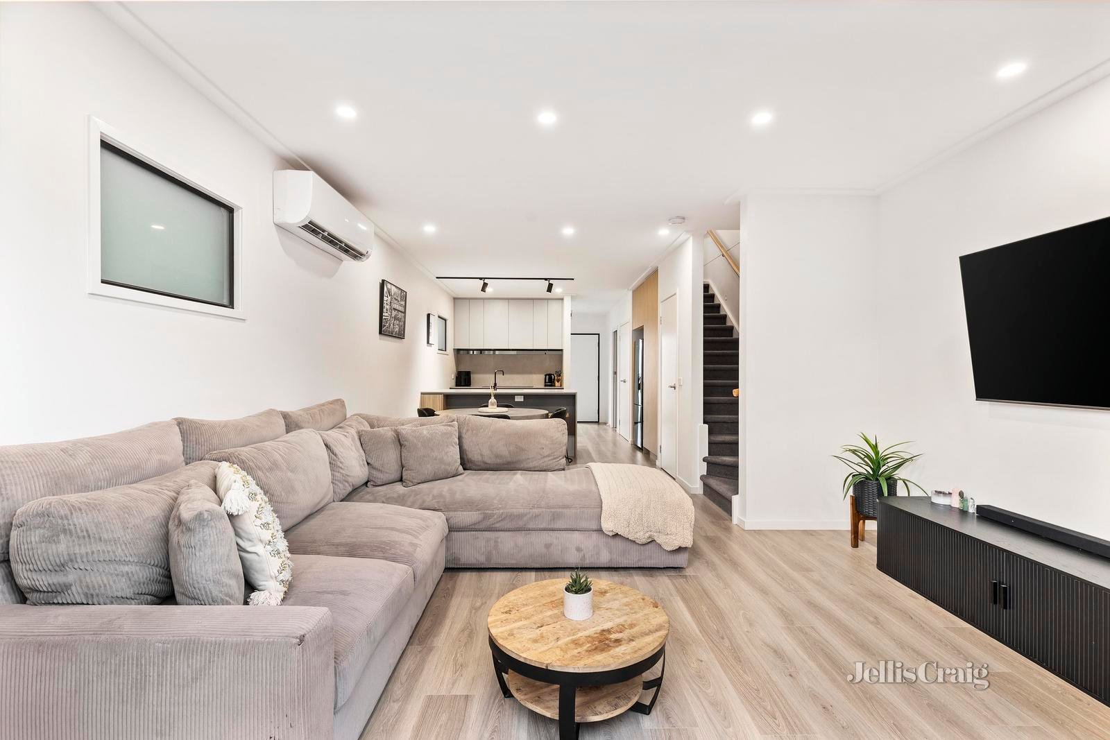 55 Phoenix Road, Altona North image 6
