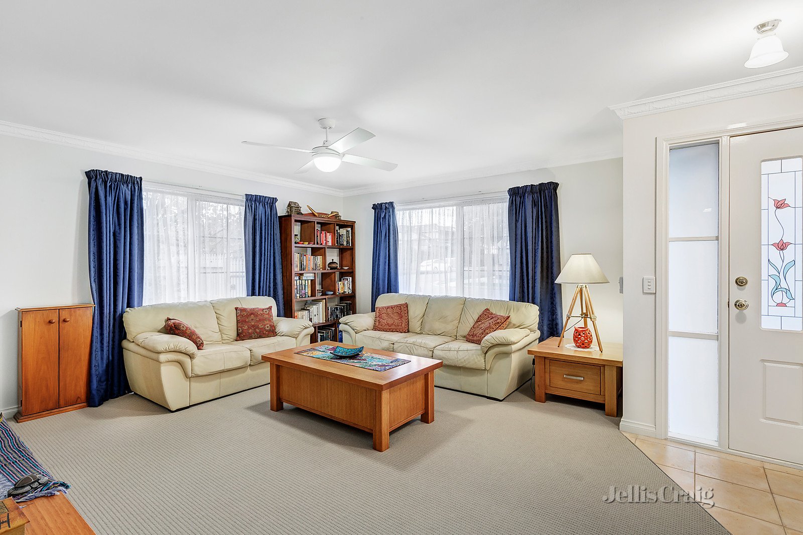 55 Rosstrevor Crescent, Mitcham image 3