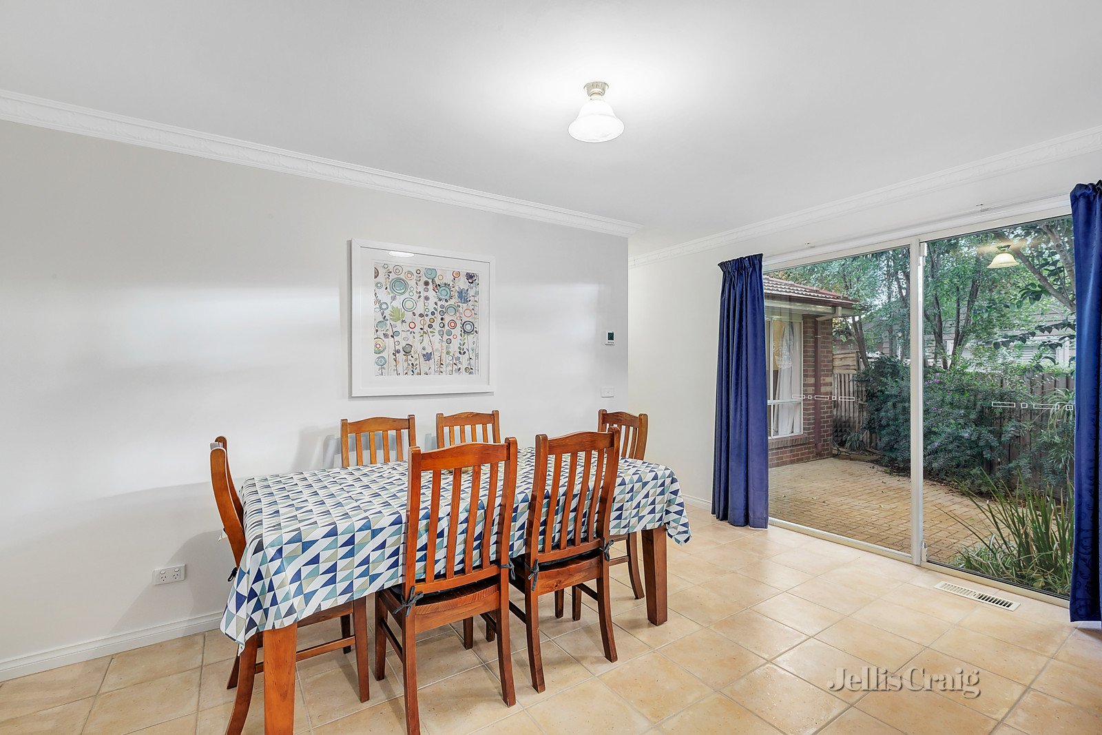 55 Rosstrevor Crescent, Mitcham image 5